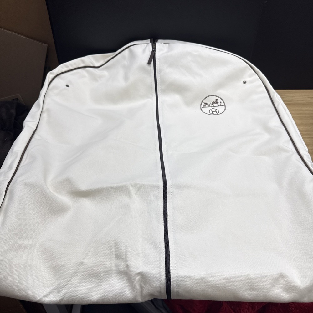 Hermès White Garment Bag Brown Trim Logo Zipper Closure Handles large 61x26